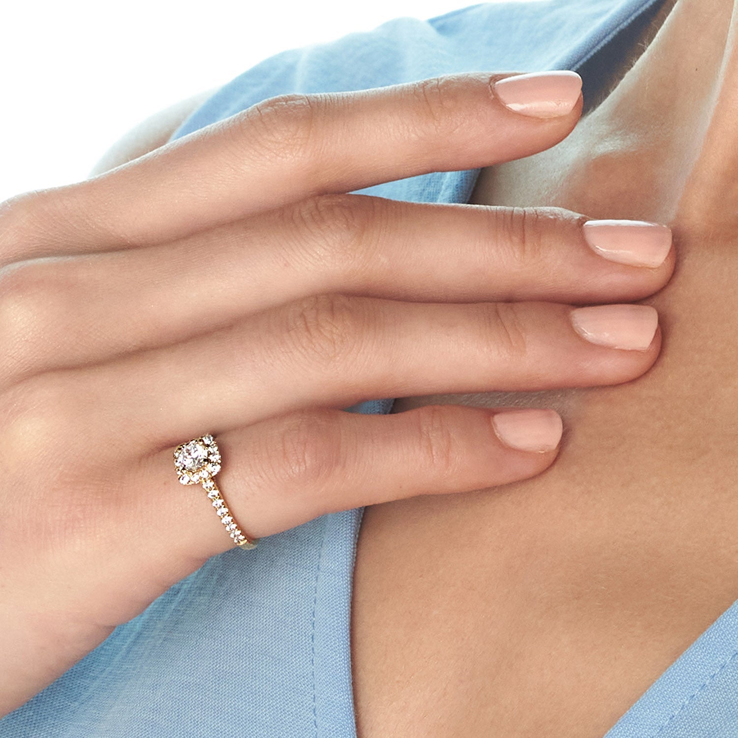 Round-Center Princess Halo Ring_Product Angle_PCP Main Image