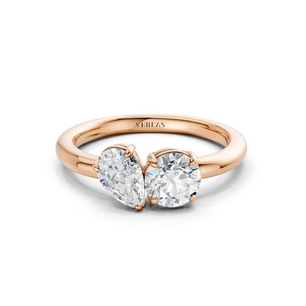 Pear-Round Diamond Toi et Moi Ring