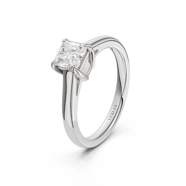 Princess Iconic Ring Medium