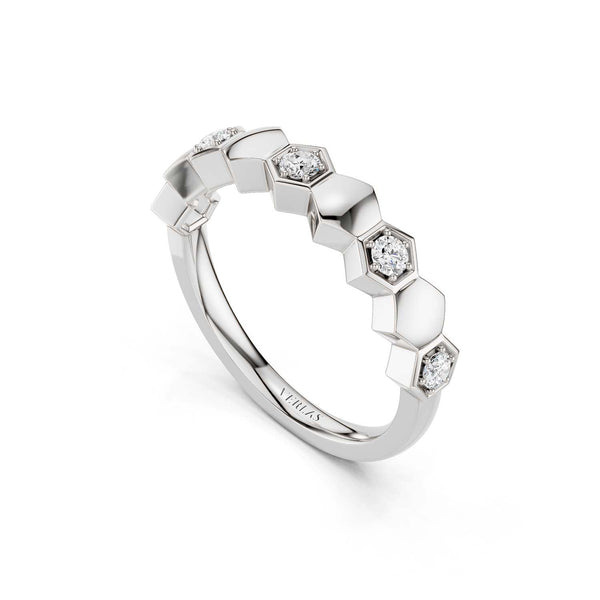 Alternating Diamonds Hexagon Band