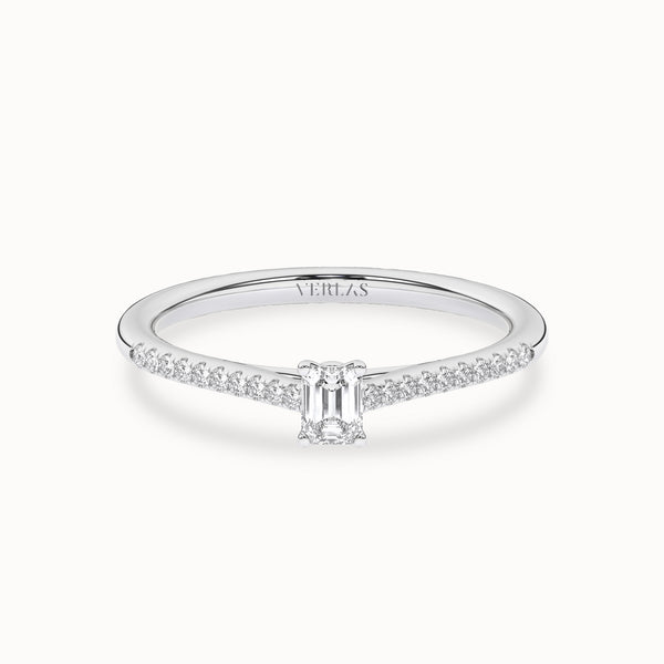 Signature Emerald Ring_Product Angle_1/4 - 1