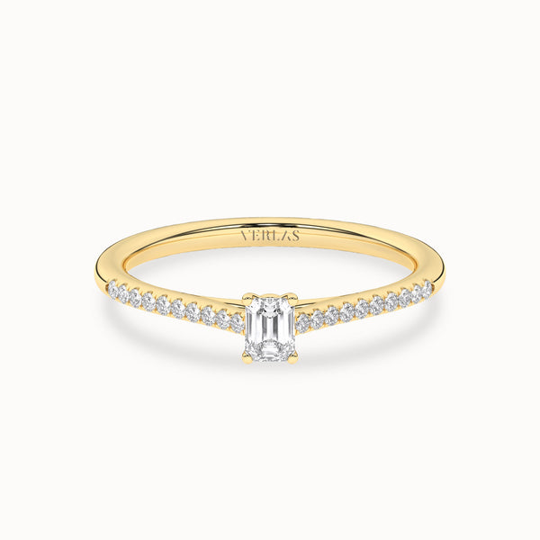 Signature Emerald Ring_Product Angle_PCP Main Image